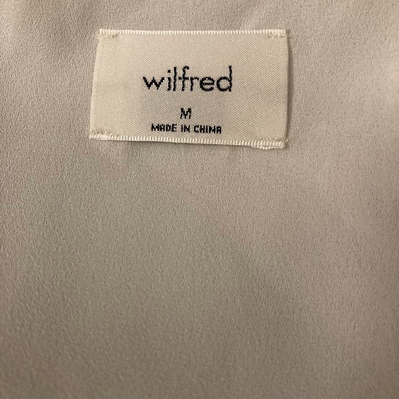 Aritzia Wilfred Reign Smocked Wrap Crop Blouse Leaf Print - Picture 5 of 6